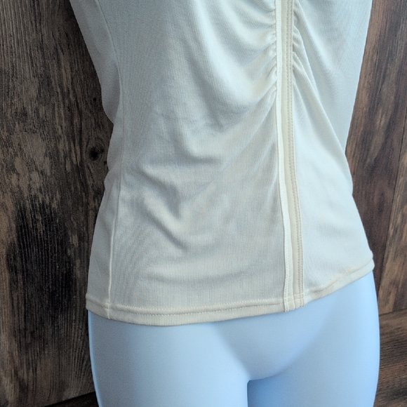 Gimmicks by BKE Elegant Cream V-Neck Tank Top M                            -809A - Picture 3 of 7